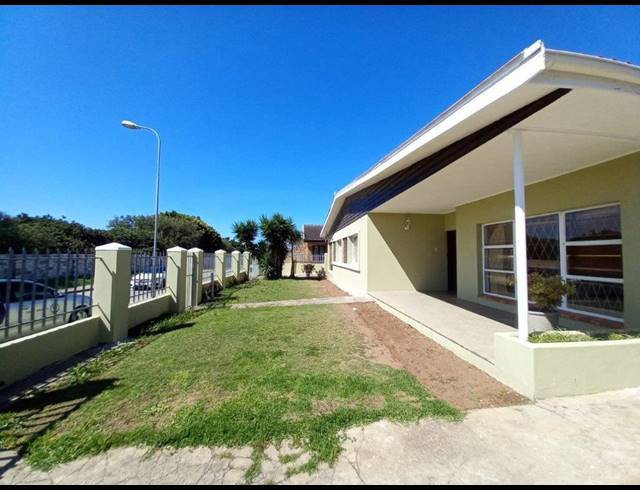 2 BEDROOM HOUSE RENTED IN MALABAR